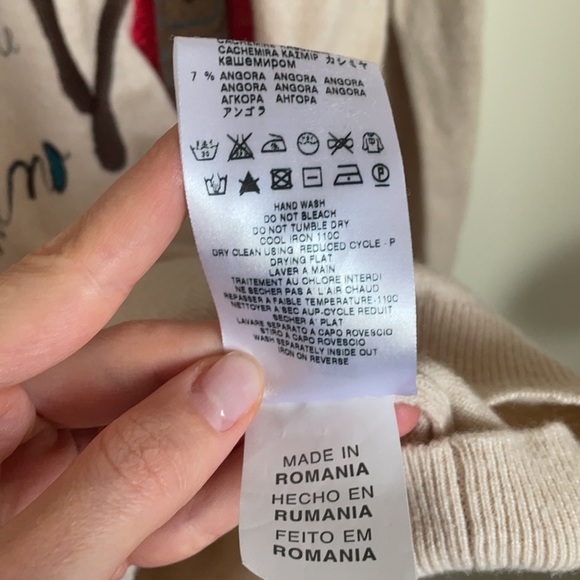 Vintage Moschino  Love Oversized Turtleneck - Picture 6 of 7